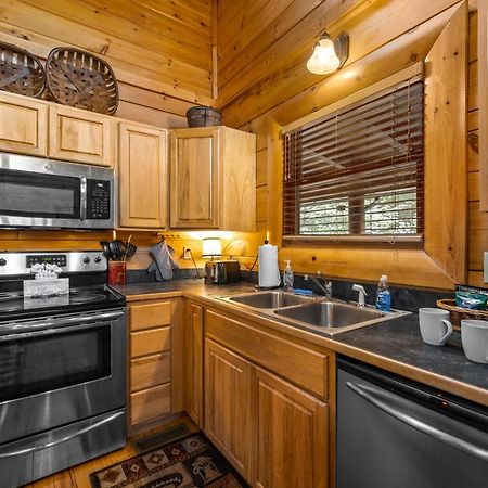 2-Bedroom Cabin With 2 Master Suites, Loft, Half-Bath And Hot Tub In A Serene Resort Setting Sevierville Zewnętrze zdjęcie