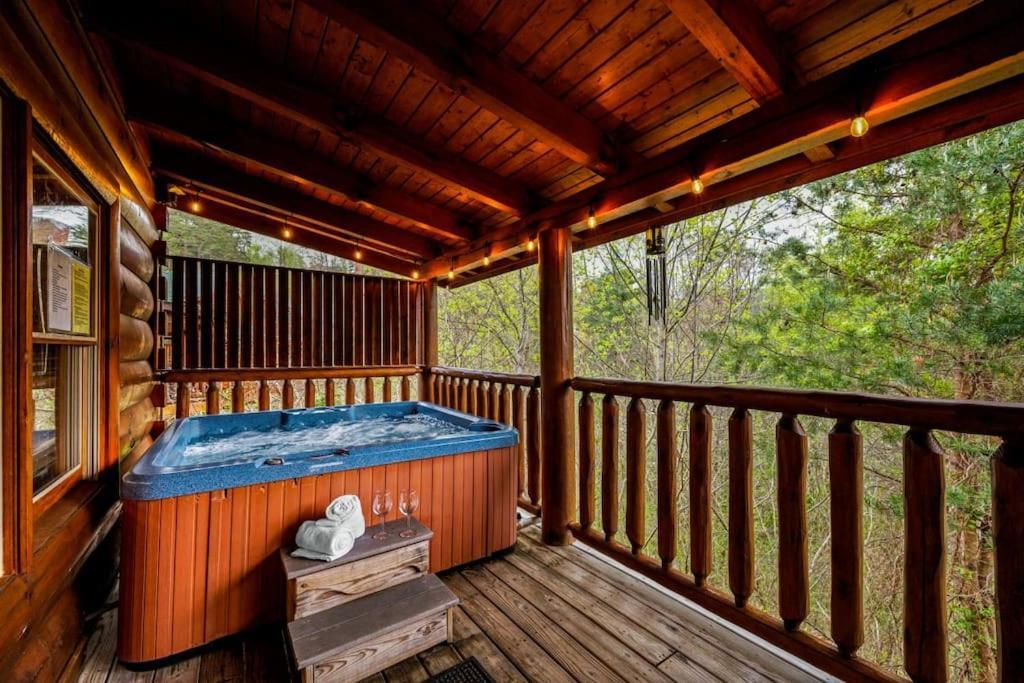 2-Bedroom Cabin With 2 Master Suites, Loft, Half-Bath And Hot Tub In A Serene Resort Setting Sevierville Zewnętrze zdjęcie