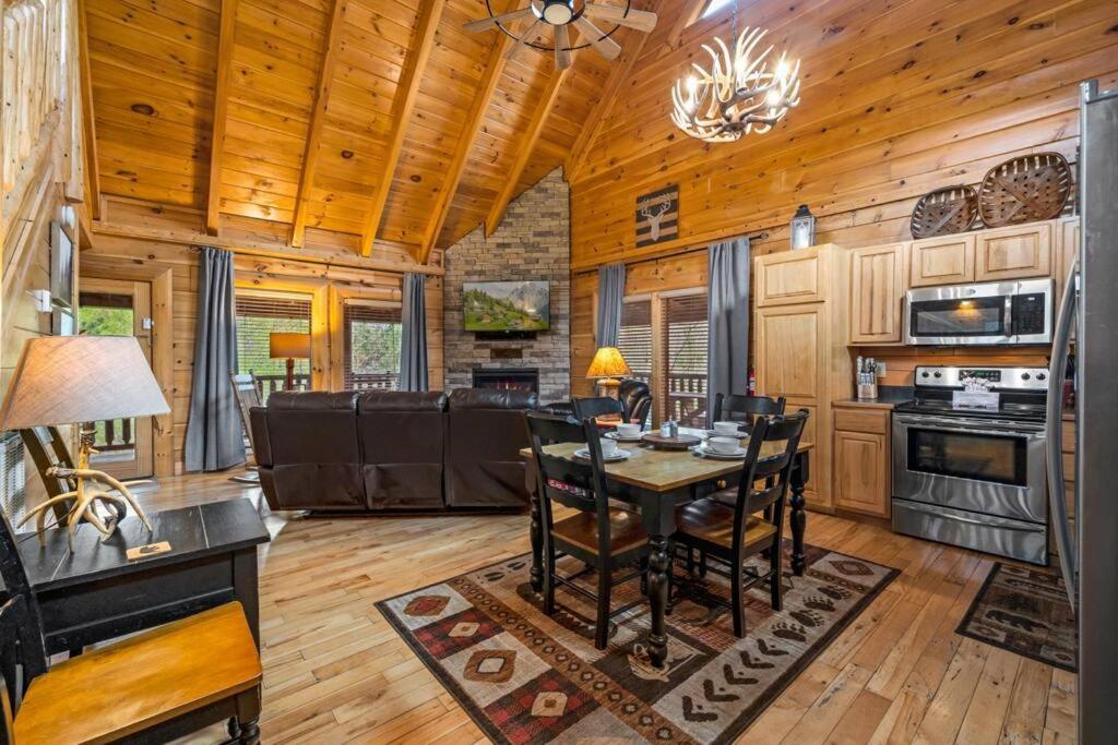 2-Bedroom Cabin With 2 Master Suites, Loft, Half-Bath And Hot Tub In A Serene Resort Setting Sevierville Zewnętrze zdjęcie