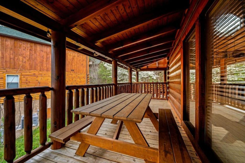 2-Bedroom Cabin With 2 Master Suites, Loft, Half-Bath And Hot Tub In A Serene Resort Setting Sevierville Zewnętrze zdjęcie