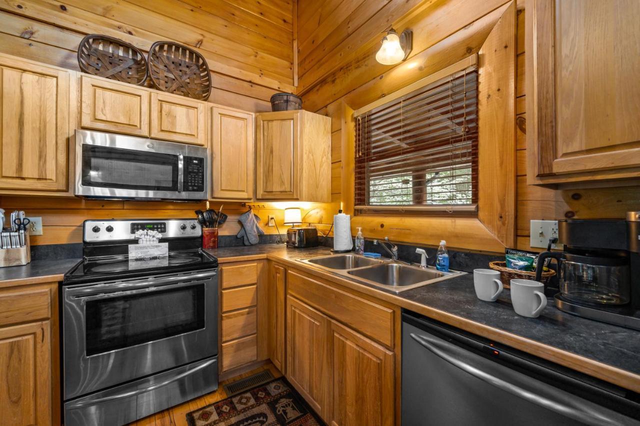 2-Bedroom Cabin With 2 Master Suites, Loft, Half-Bath And Hot Tub In A Serene Resort Setting Sevierville Zewnętrze zdjęcie